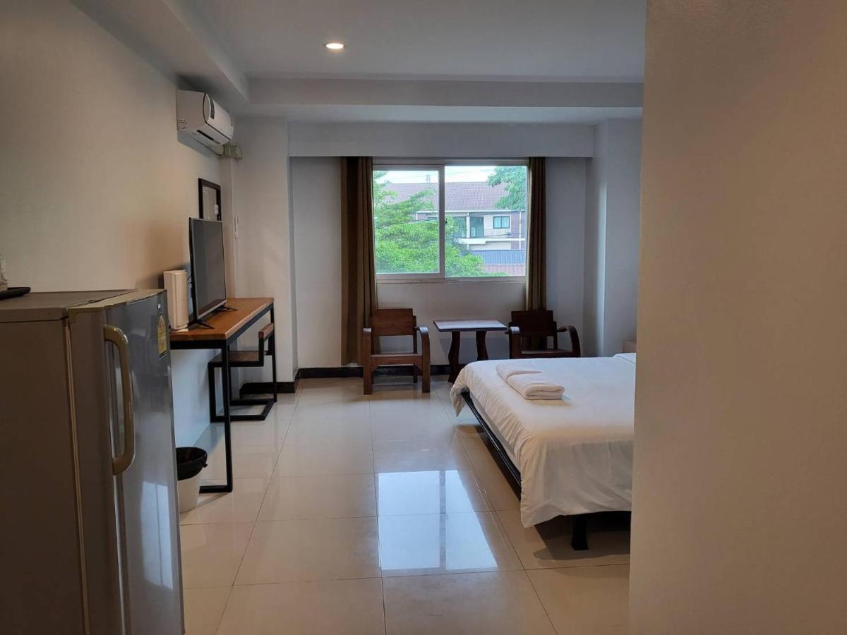 The Square Rayong Hotel Bagian luar foto