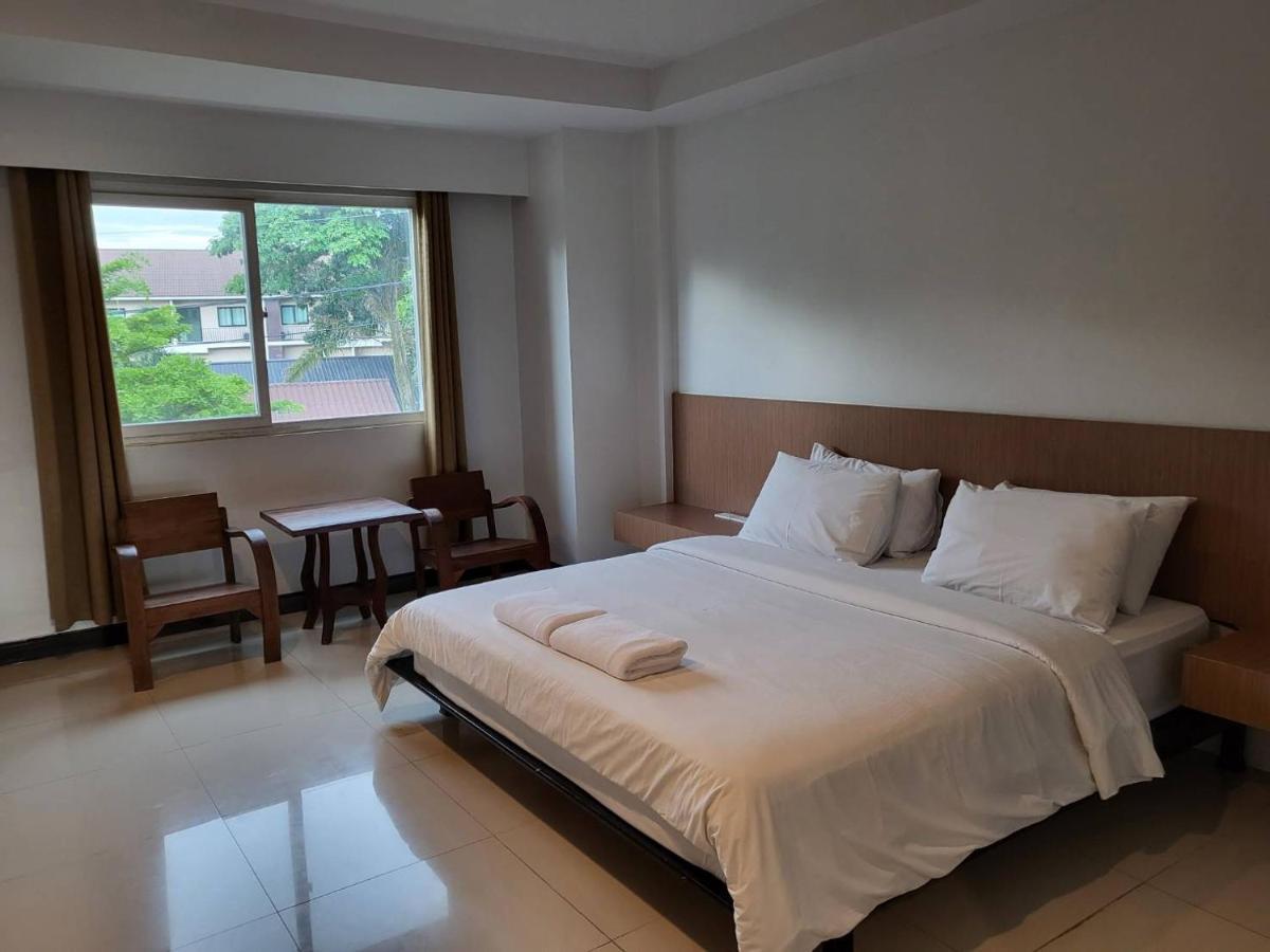 The Square Rayong Hotel Bagian luar foto