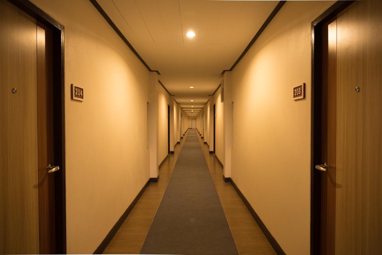 The Square Rayong Hotel Bagian luar foto