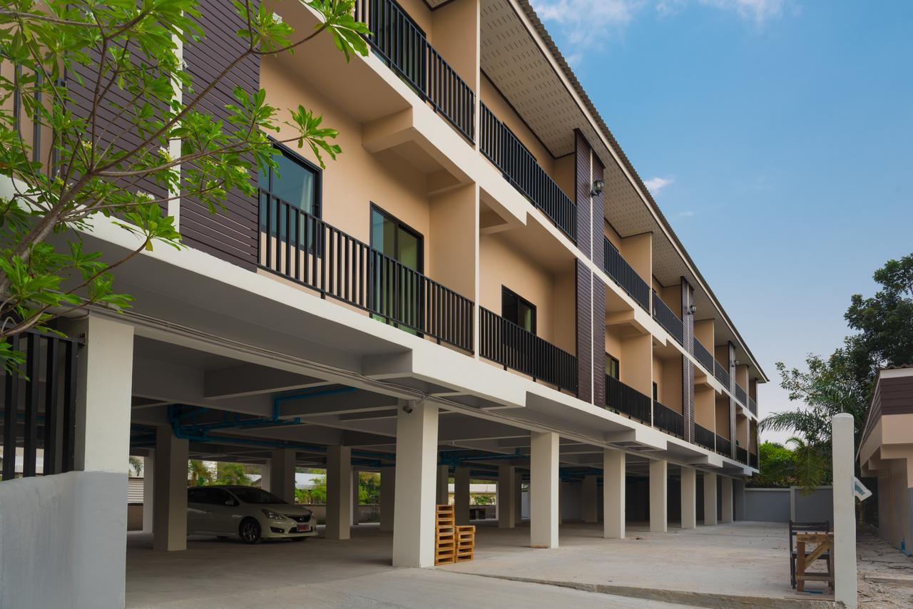 The Square Rayong Hotel Bagian luar foto
